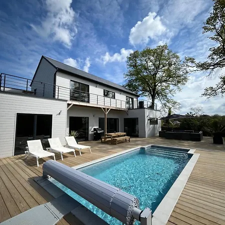 Villa Avec Piscine En Baie Mont St Michel Dans Un Parc Arbore *